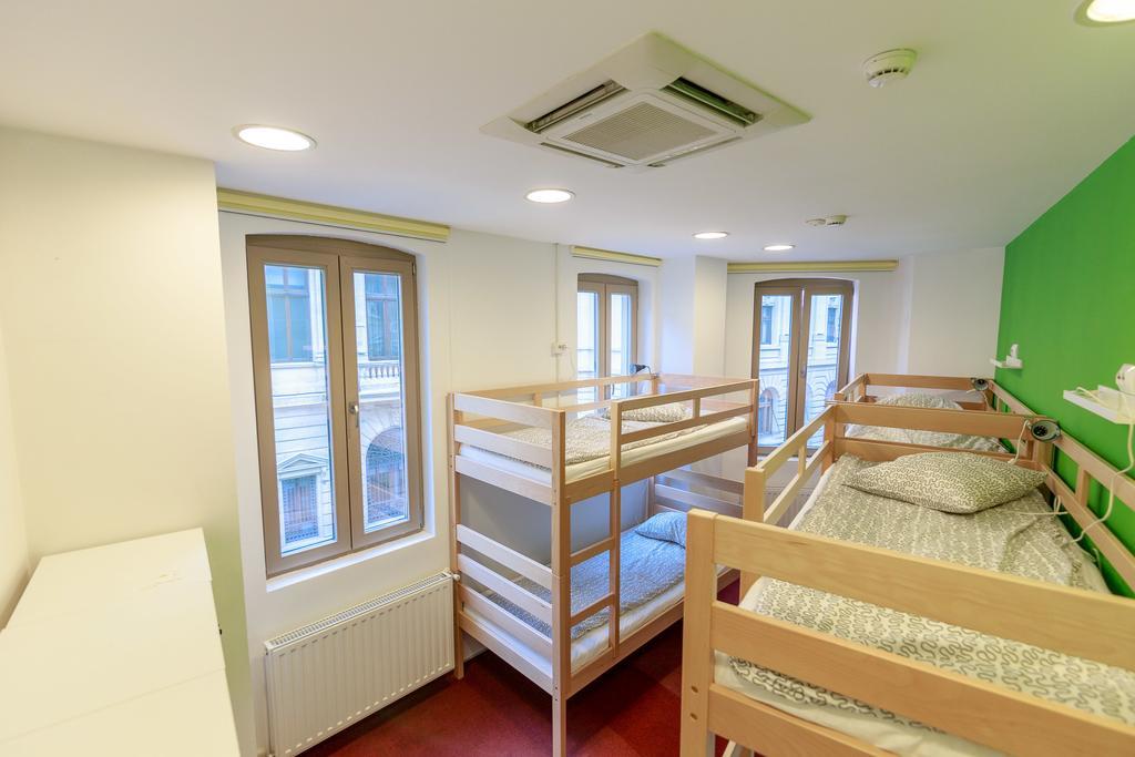 Pura Vida Sky Bar & Hostel 부쿠레슈티 객실 사진