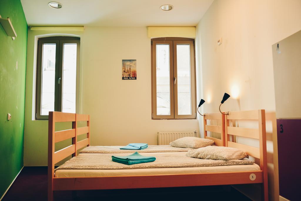 Pura Vida Sky Bar & Hostel 부쿠레슈티 외부 사진