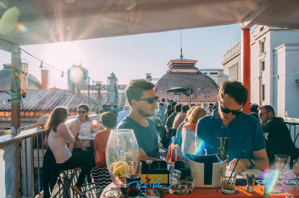 Pura Vida Sky Bar & Hostel 부쿠레슈티 외부 사진